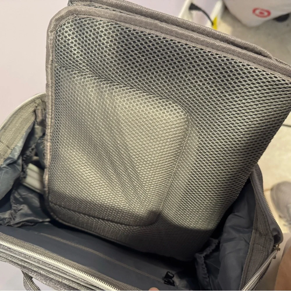 NWOT BabbleRoo Diaper bag backpack in grey‎